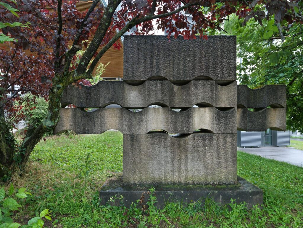 L'Arbresle (69), Sculpture : Ondes, Ivan Avoscan.
© Thierry Leroy / Région Auvergne-Rhône-Alpes, IGPC, 2021