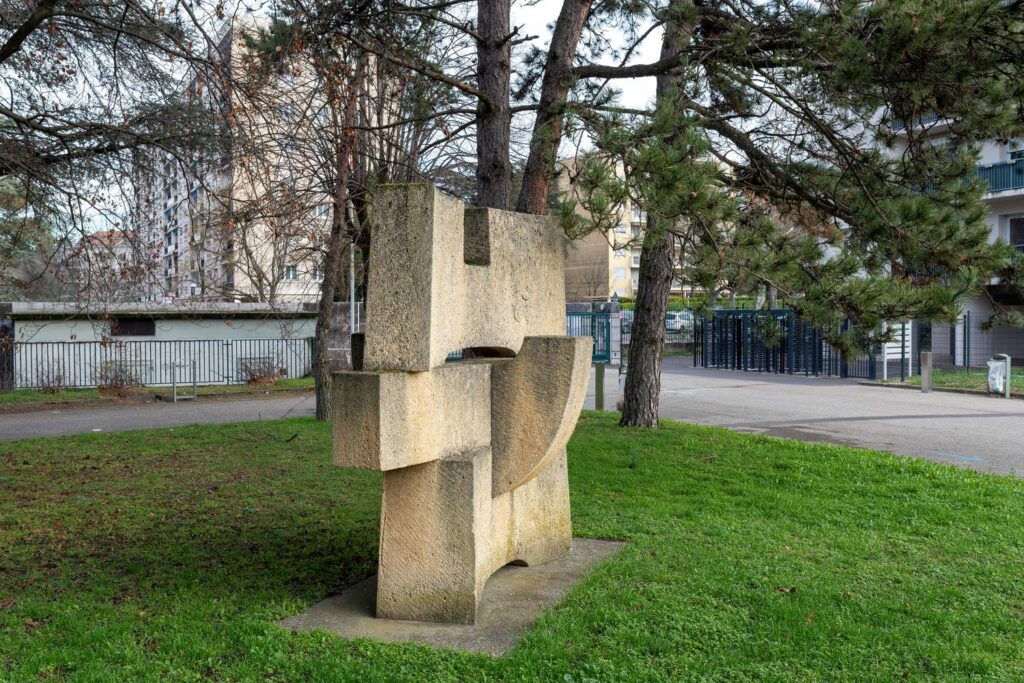 Lyon (69), Sculpture : Radar, Ivan Avoscan.
© Michel Pérès / Région Auvergne-Rhône-Alpes, IGPC, 2021